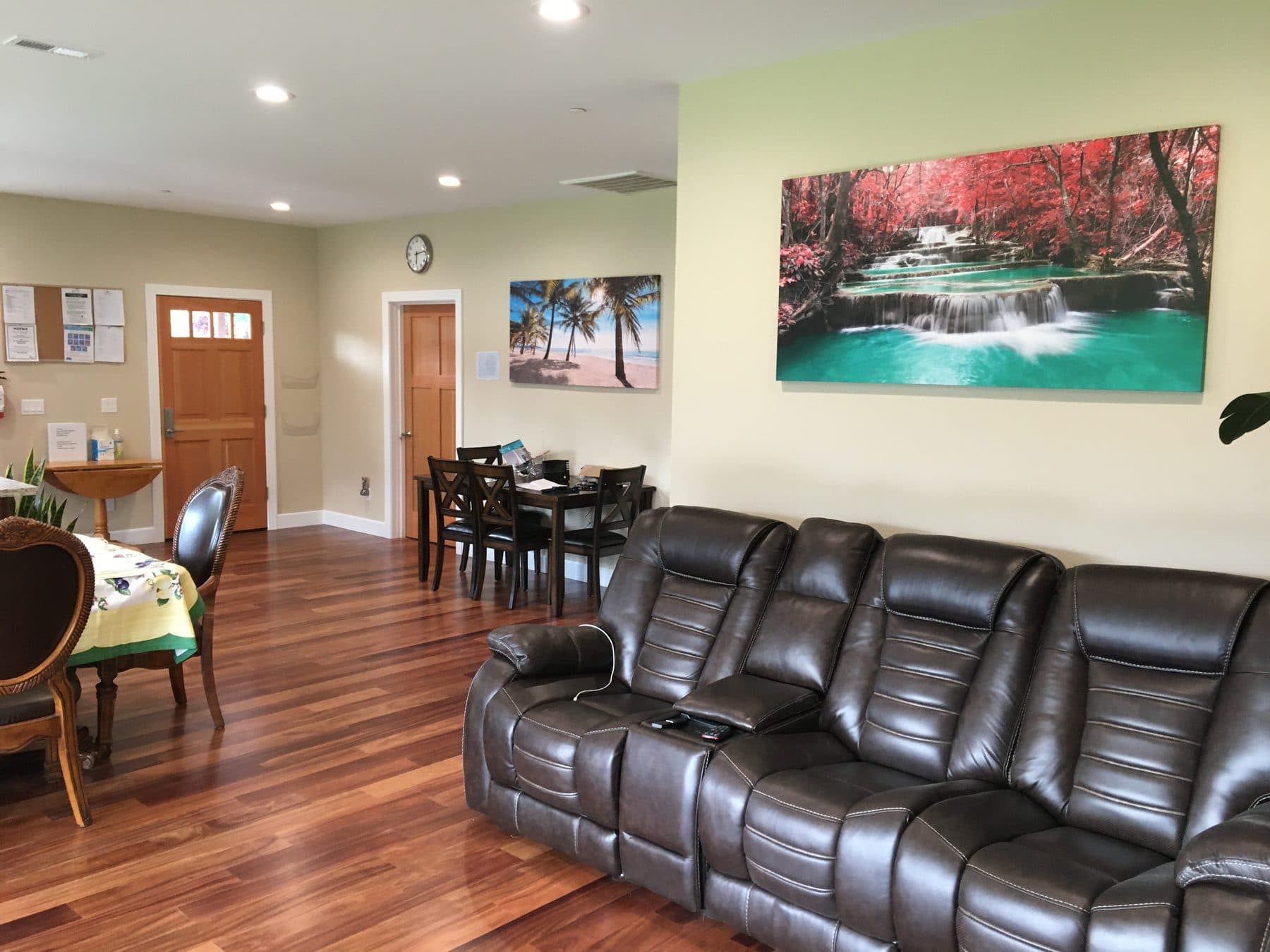 Comfortable shared living space at Cascade Country Care