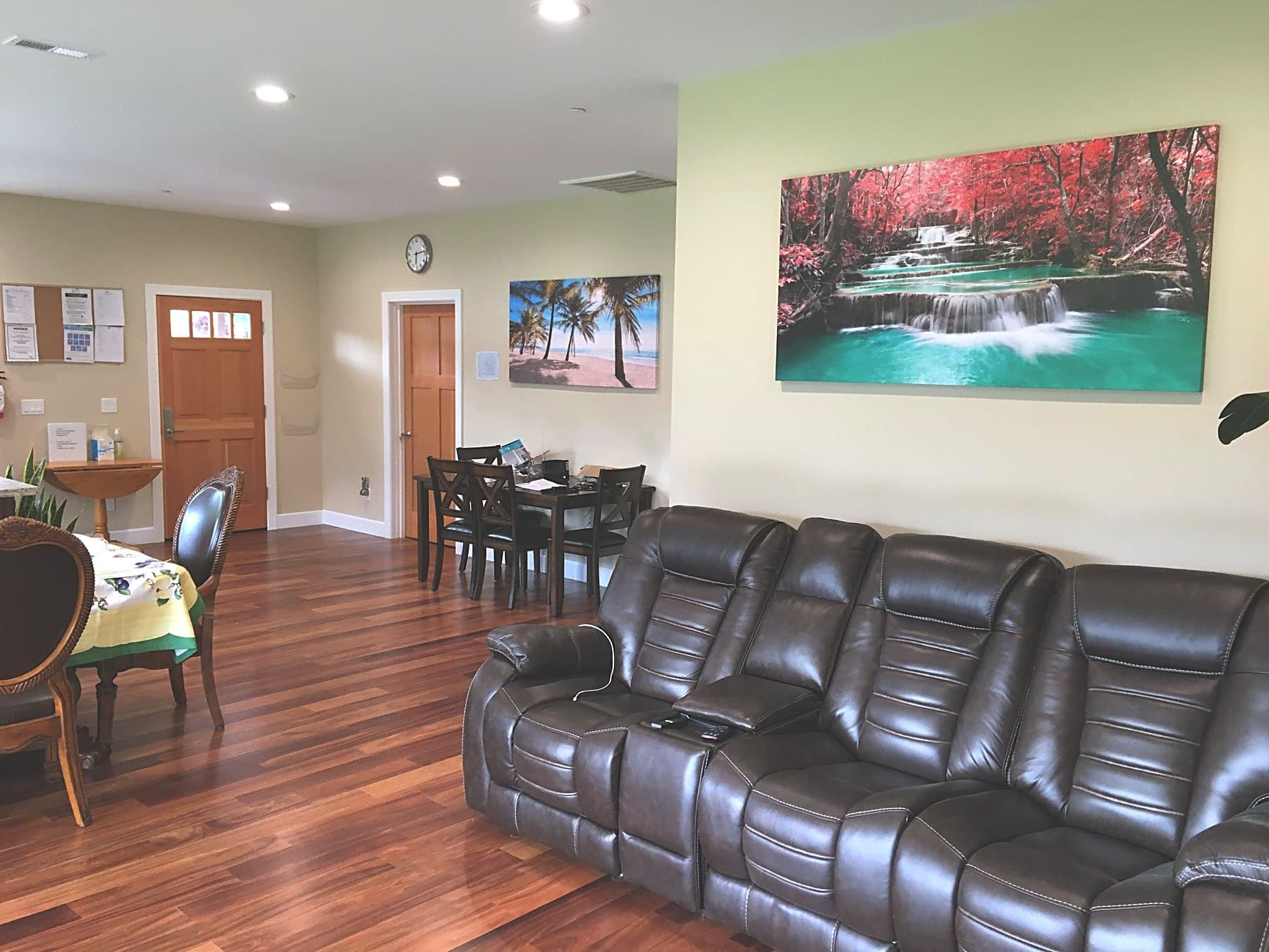 Comfortable shared living space at Cascade Country Care